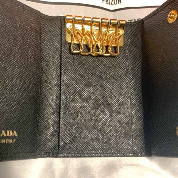 Prada Keyholder - Picture 6 of 8